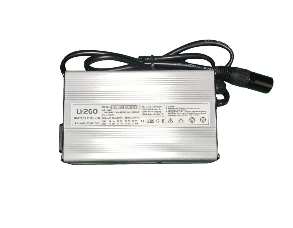 Cargador baterías de litio 50,4V 3A