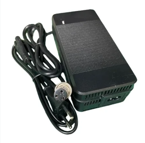 Cargador Baterías de Litio 33,6V 2A - MAXFER 1000/2000