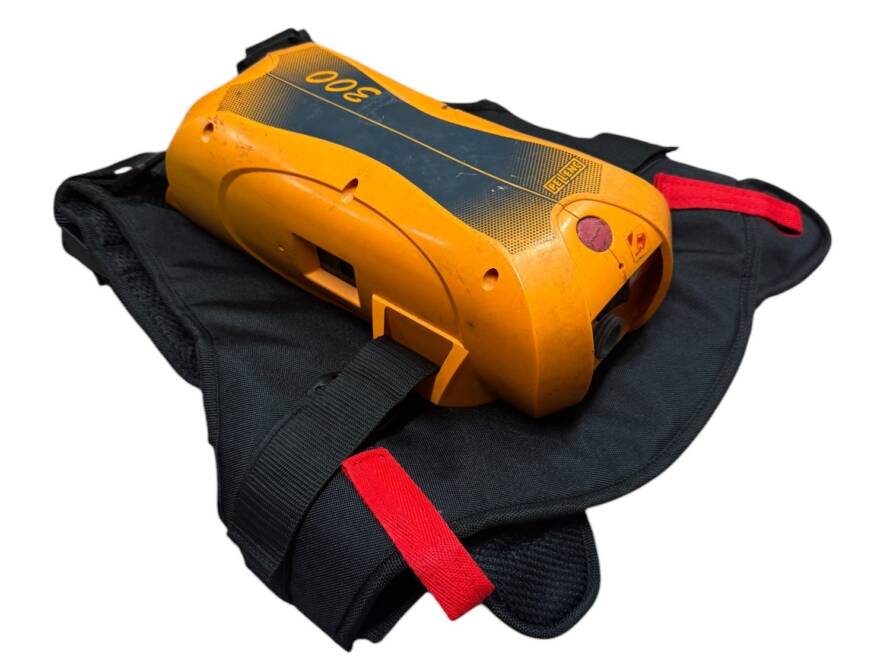 Arnés para baterías compatible con vareadores de aceitunas.